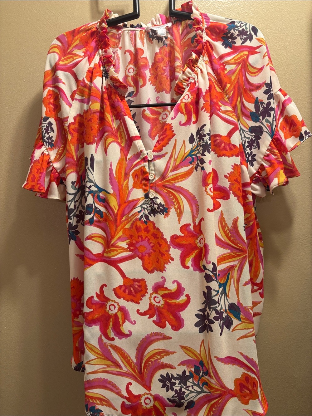 Bright Floral V-Neck Women’s Top in White and Pink
